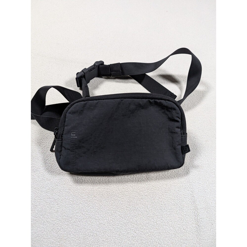 Lululemon Everywhere Mini Belt Bag Black Ripstop Adjustable Fanny Pack